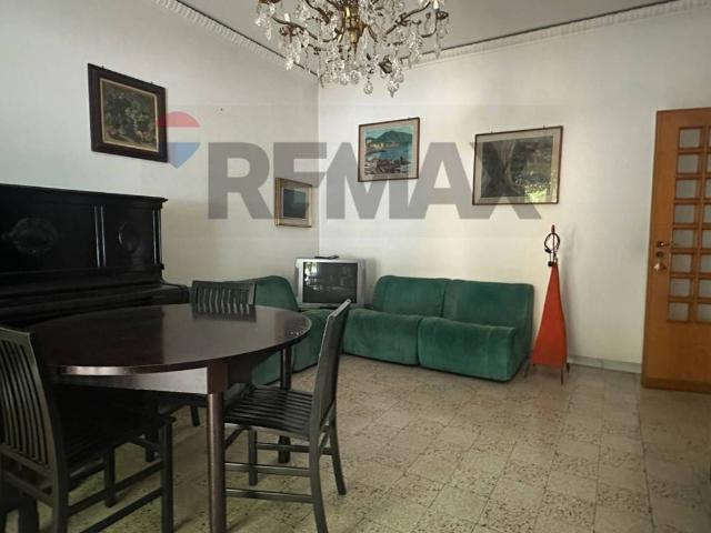 Appartamento in vendita a Napoli NA