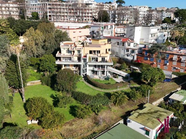 Appartamento in vendita a Napoli NA