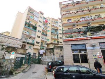 Appartamento in vendita a Napoli NA
