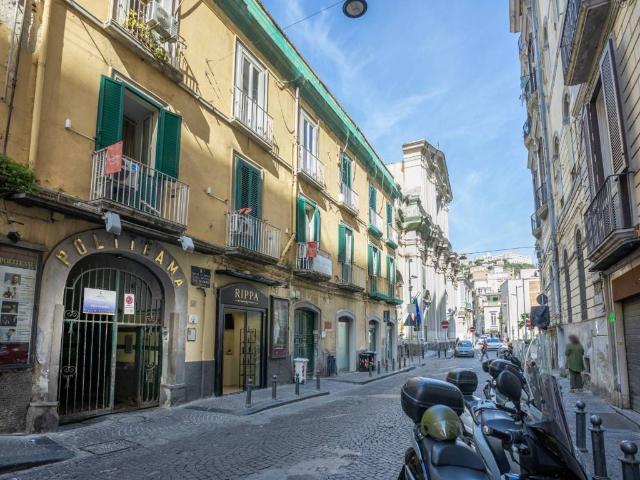 Appartamento in vendita a Napoli NA