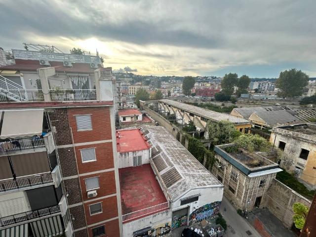 Appartamento in vendita a Napoli NA