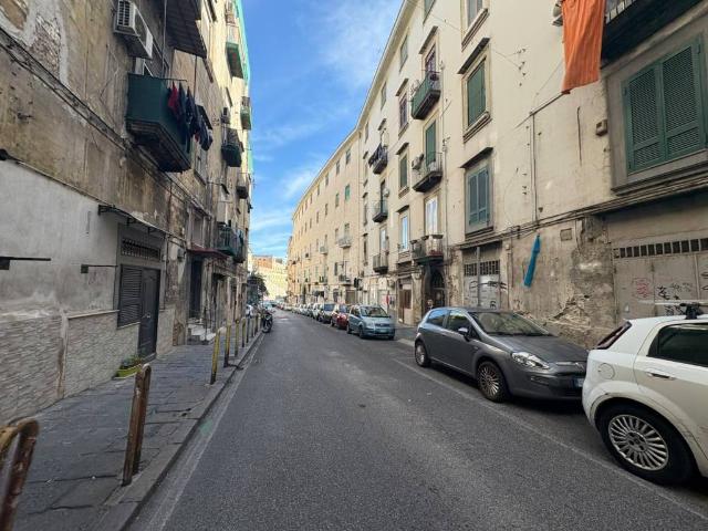 Appartamento in vendita a Napoli NA
