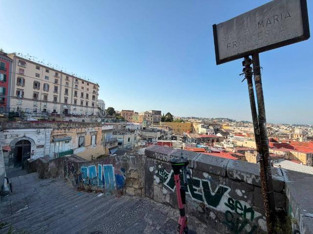 Appartamento in vendita a Napoli NA