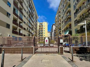 Appartamento in vendita a Napoli NA