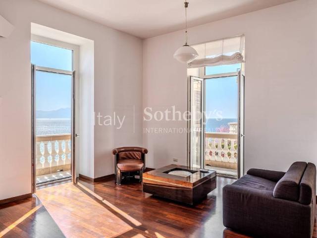 Appartamento in vendita a Napoli NA