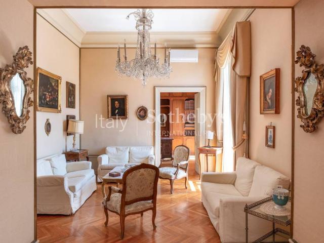 Appartamento in vendita a Napoli NA
