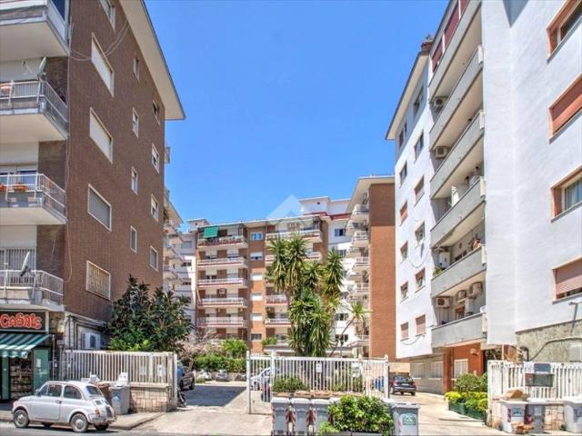 Appartamento in vendita a Napoli NA