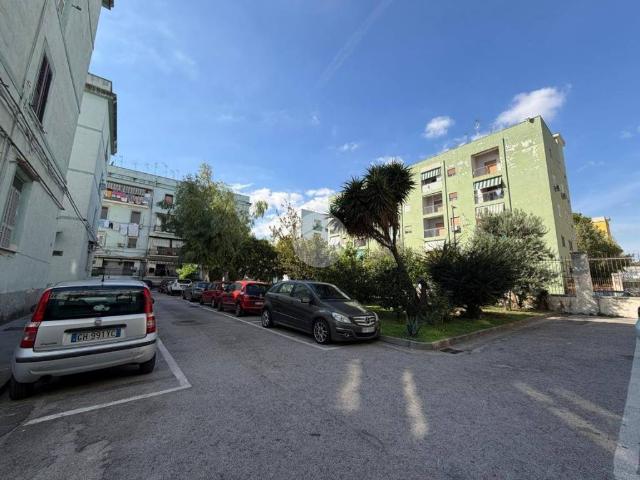 Appartamento in vendita a Napoli NA