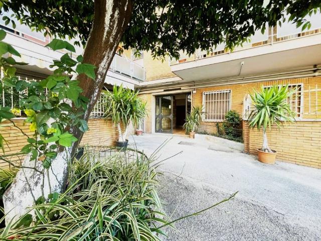 Appartamento in vendita a Napoli NA