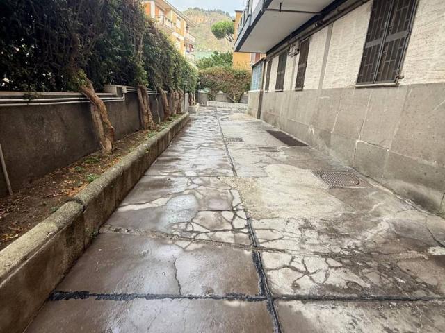 Appartamento in vendita a Napoli NA