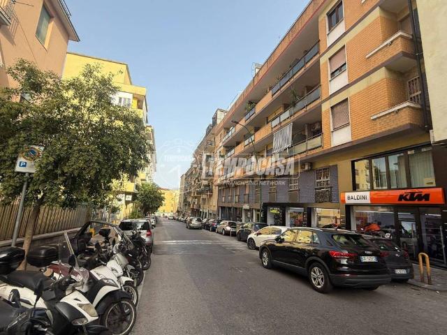 Appartamento in vendita a Napoli NA
