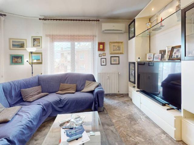 Appartamento in vendita a Napoli NA