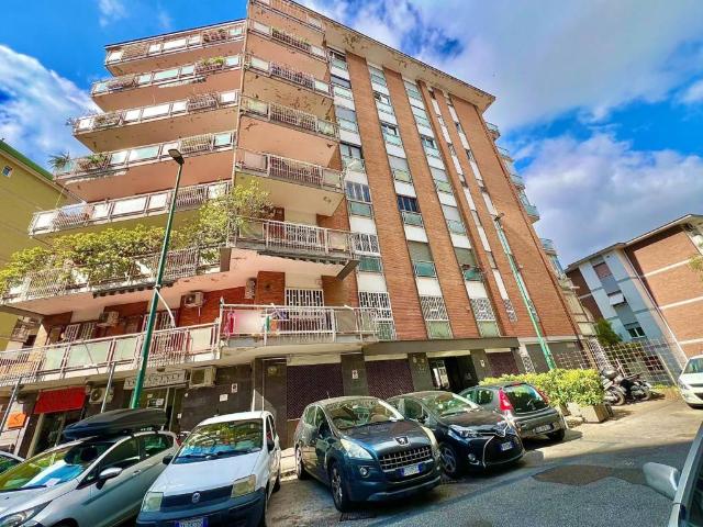 Appartamento in vendita a Napoli NA