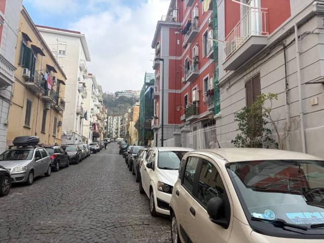 Appartamento in vendita a Napoli NA