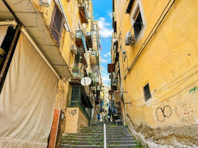 Appartamento in vendita a Napoli NA
