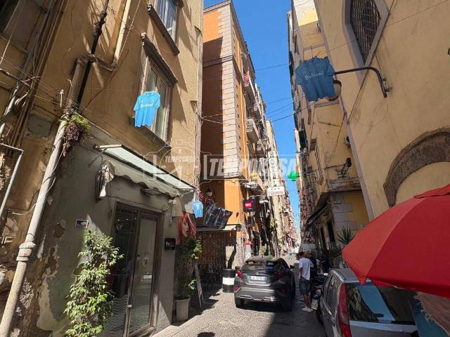 Appartamento in vendita a Napoli NA