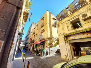 Appartamento in vendita a Napoli NA
