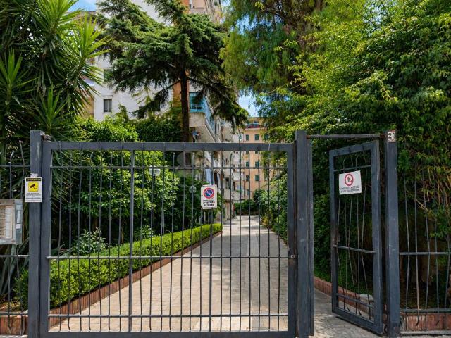 Appartamento in vendita a Napoli NA