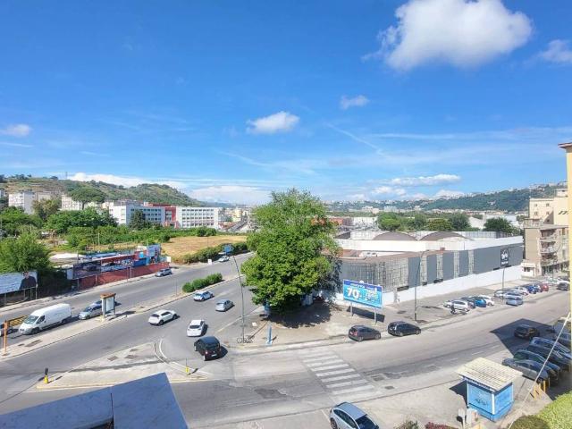 Appartamento in vendita a Napoli NA