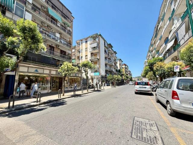 Appartamento in vendita a Napoli NA