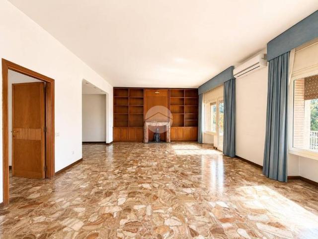 Appartamento in vendita a Napoli NA