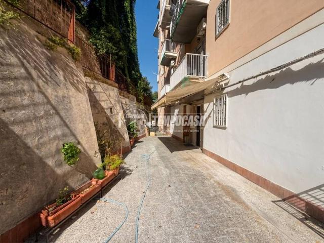Appartamento in vendita a Napoli NA