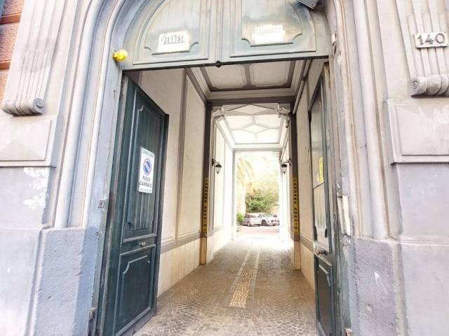 Appartamento in vendita a Napoli NA
