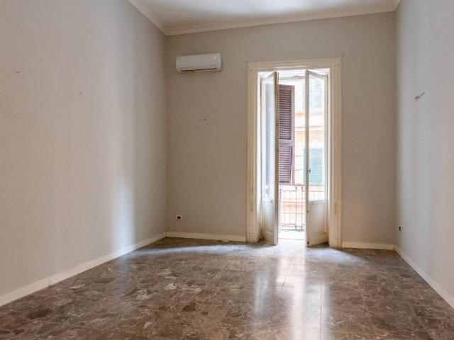 Appartamento in vendita a Napoli NA