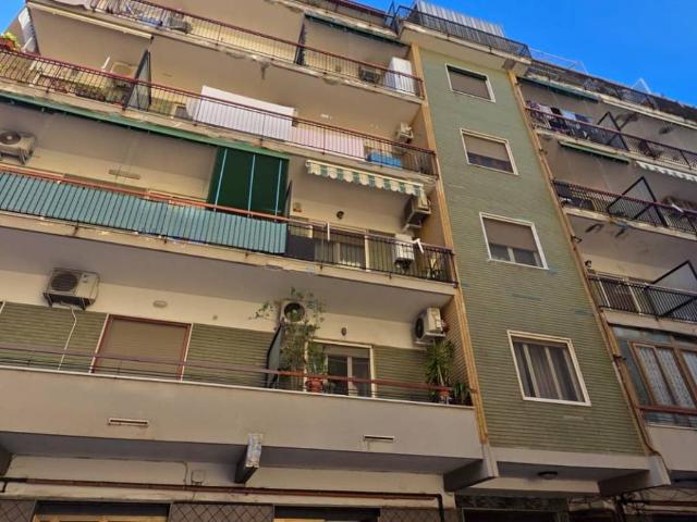 Appartamento in vendita a Napoli NA