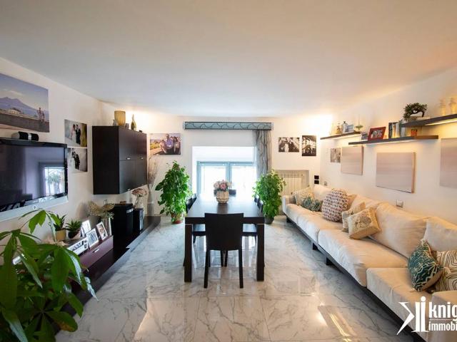 Appartamento in vendita a Napoli NA