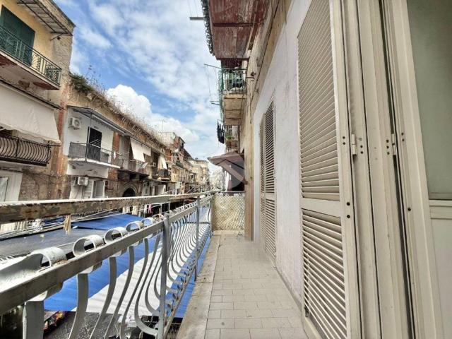 Appartamento in vendita a Napoli NA