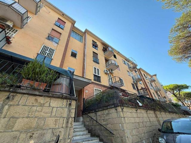 Appartamento in vendita a Napoli NA
