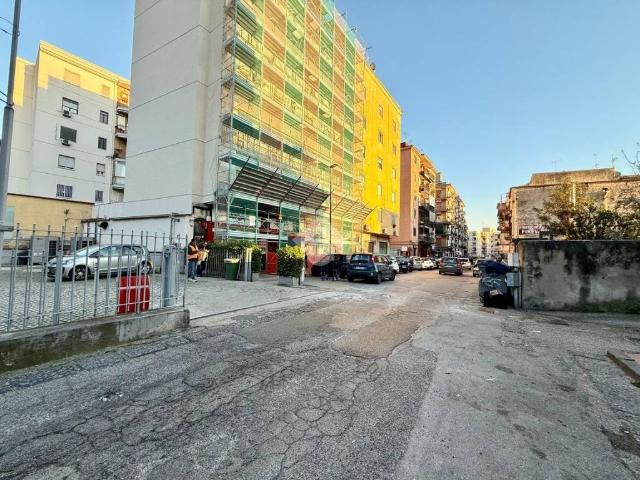 Appartamento in vendita a Napoli NA