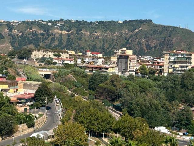 Appartamento in vendita a Napoli NA