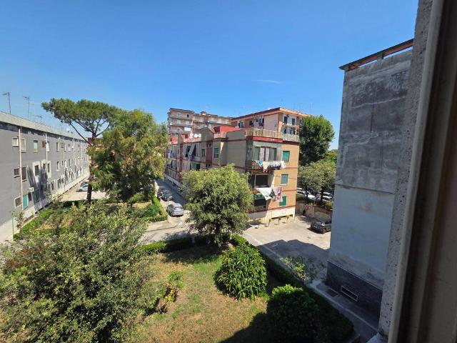 Appartamento in vendita a Napoli NA