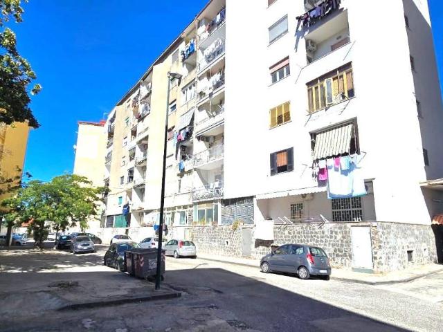 Appartamento in vendita a Napoli NA