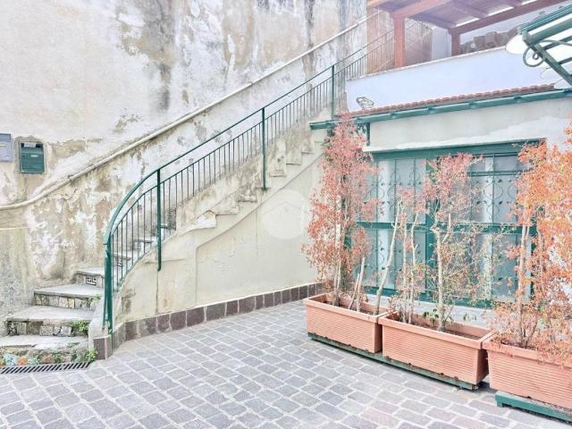 Appartamento in vendita a Napoli NA