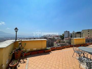 Appartamento in vendita a Napoli NA