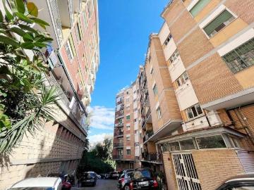 Appartamento in vendita a Napoli NA