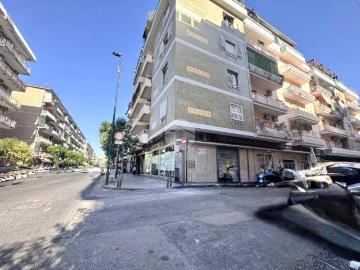 Appartamento in vendita a Napoli NA