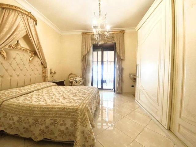 Appartamento in vendita a Napoli NA