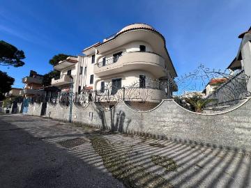Appartamento in vendita a Napoli NA