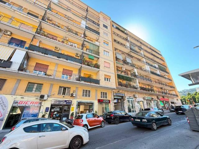 Appartamento in vendita a Napoli NA