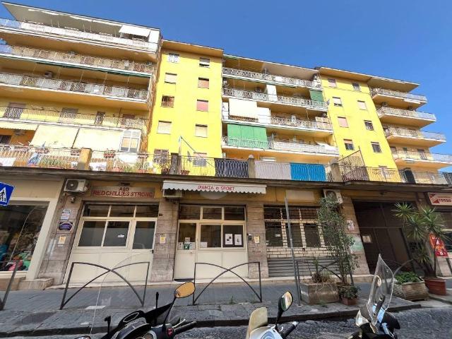 Appartamento in vendita a Napoli NA