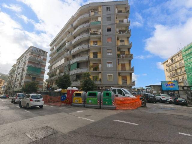 Appartamento in vendita a Napoli NA