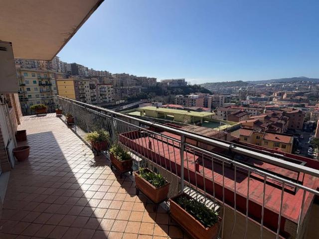 Appartamento in vendita a Napoli NA