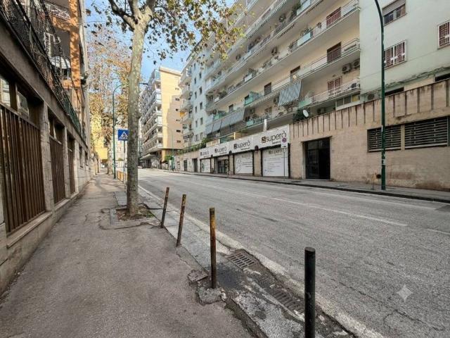 Appartamento in vendita a Napoli NA