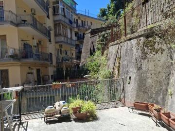 Appartamento in vendita a Napoli NA