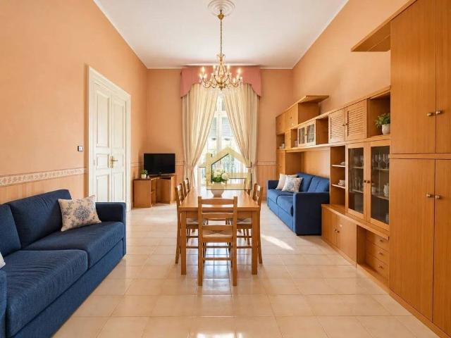 Appartamento in vendita a Napoli NA