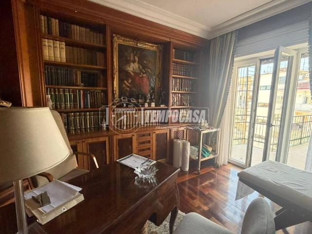 Appartamento in vendita a Napoli NA